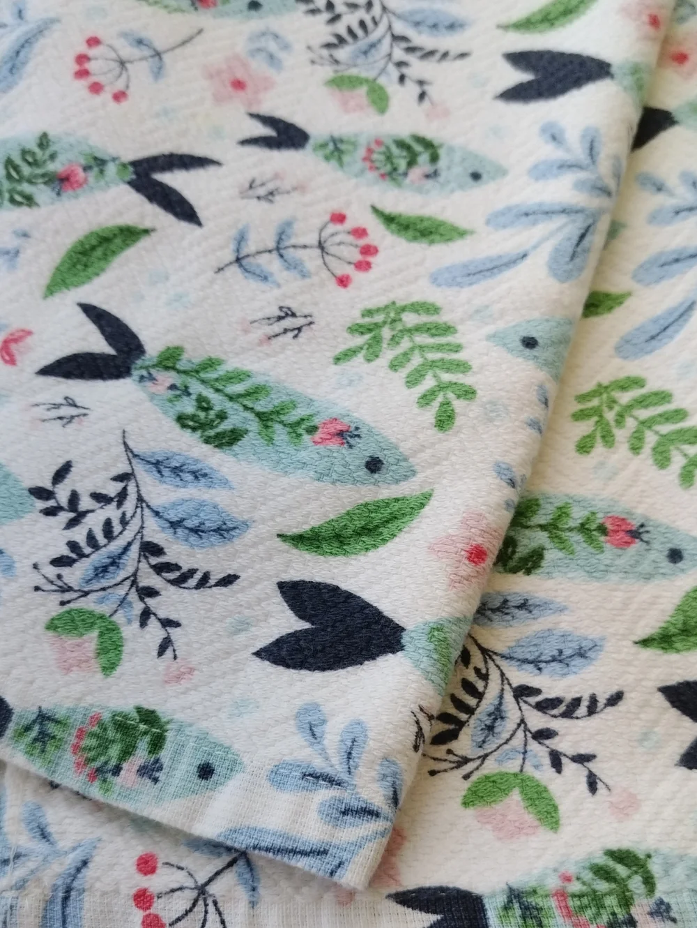 Kitchen towels With charming botanical fish and floral design